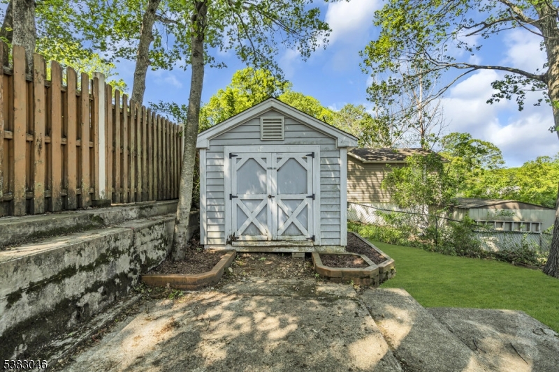 406 Brooklyn Mountain Rd