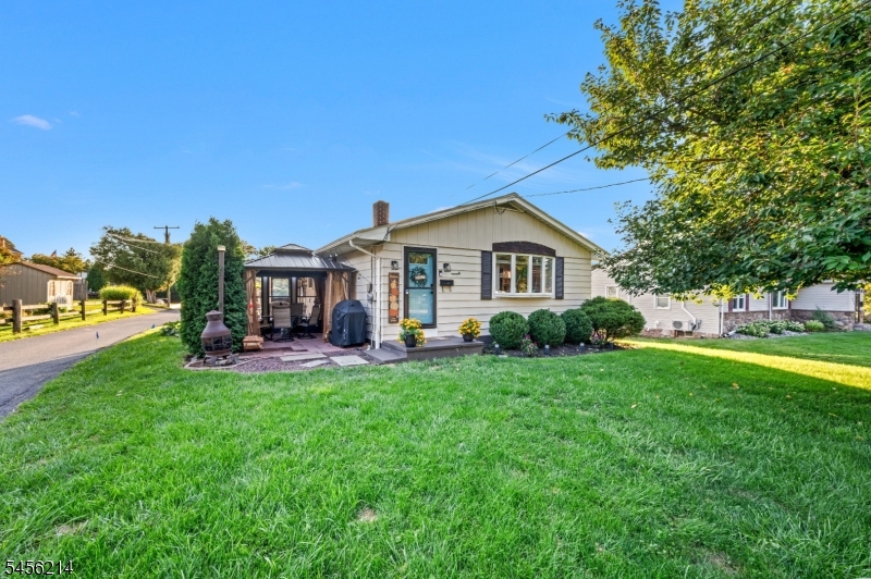 97 Bliss Blvd
