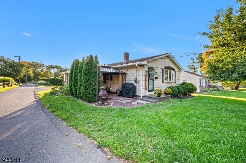 97 Bliss Blvd