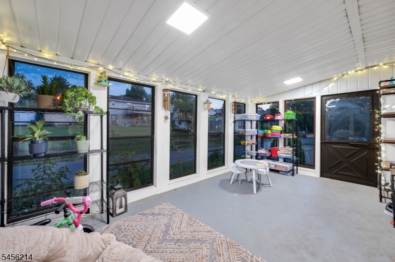 97 Bliss Blvd
