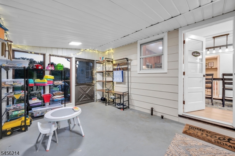97 Bliss Blvd