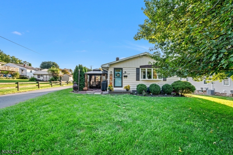 97 Bliss Blvd