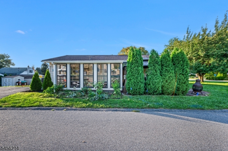 97 Bliss Blvd