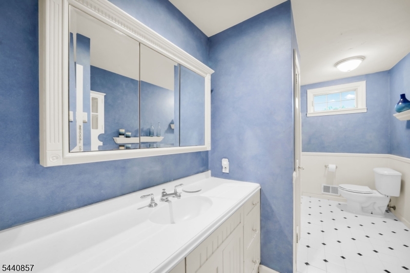23 Brittany Rd