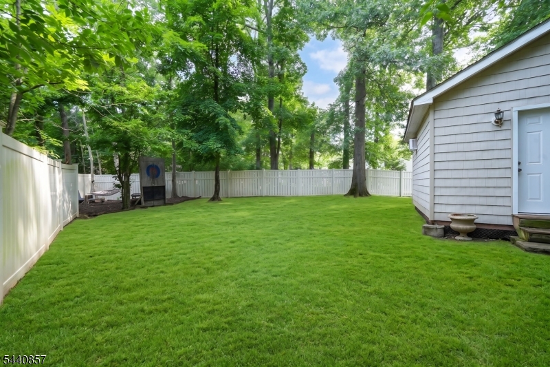 23 Brittany Rd