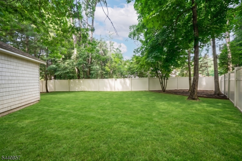 23 Brittany Rd