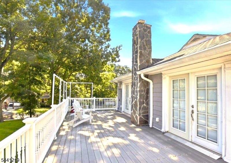 66 Minnisink Rd