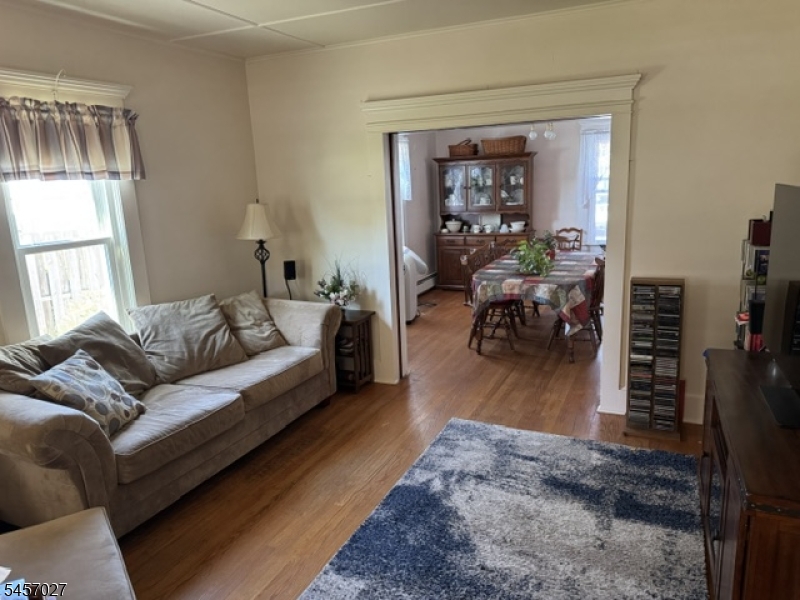 21 Eyland Ave