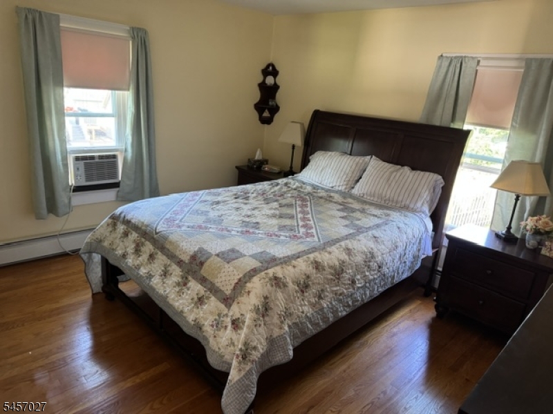 21 Eyland Ave