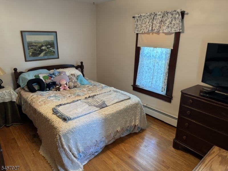21 Eyland Ave