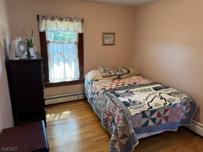 21 Eyland Ave
