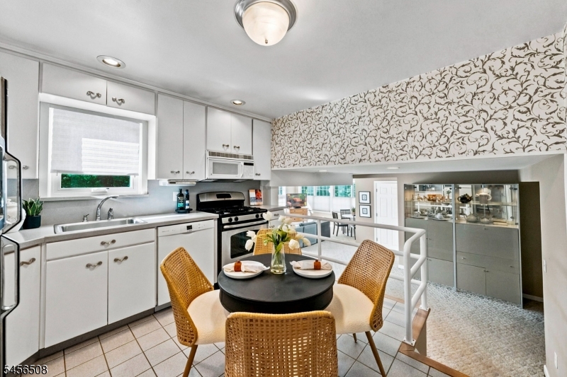 33 Waling Dr