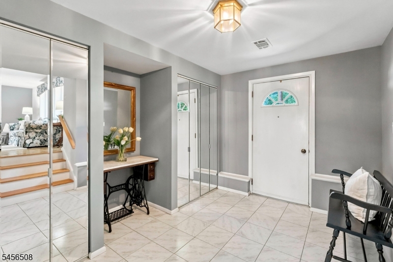 33 Waling Dr