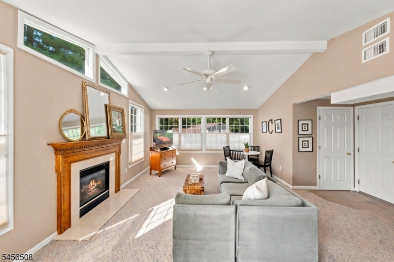 33 Waling Dr