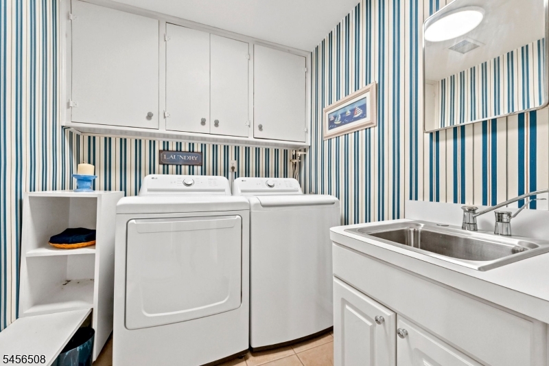 33 Waling Dr