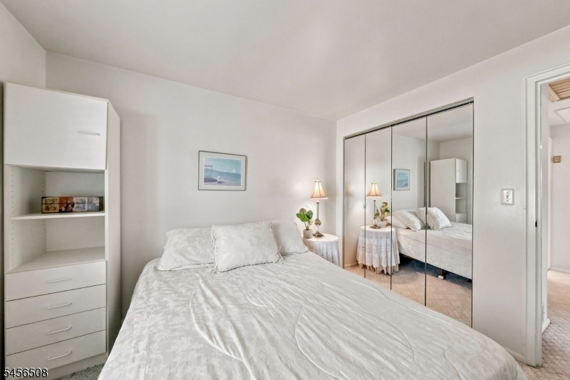 33 Waling Dr