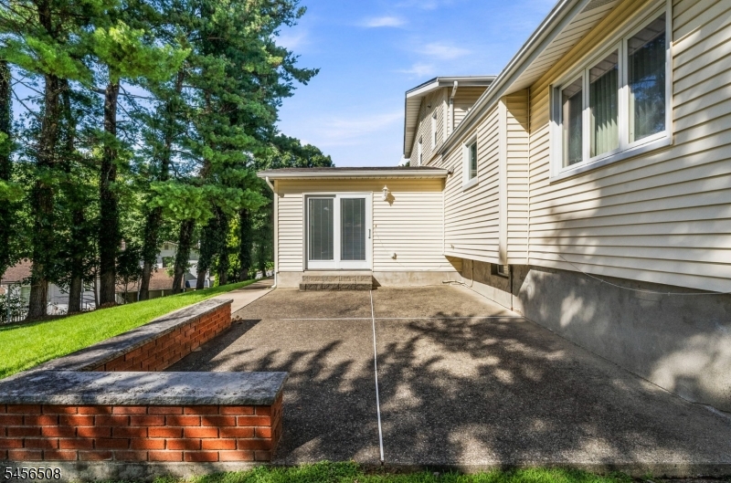 33 Waling Dr