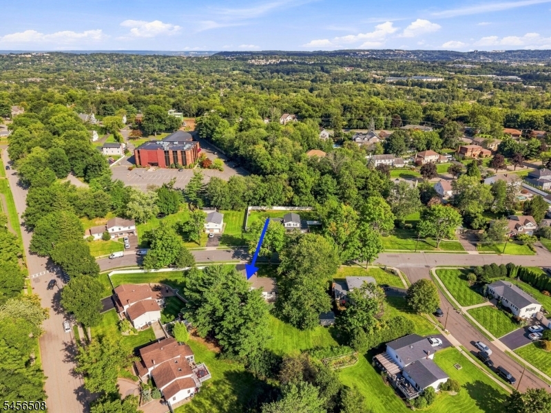 33 Waling Dr