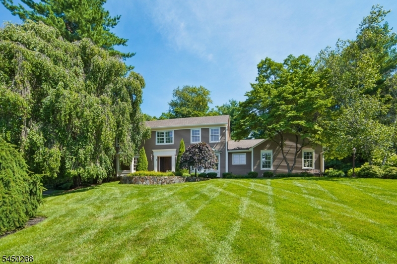 16 Pender Hill Rd