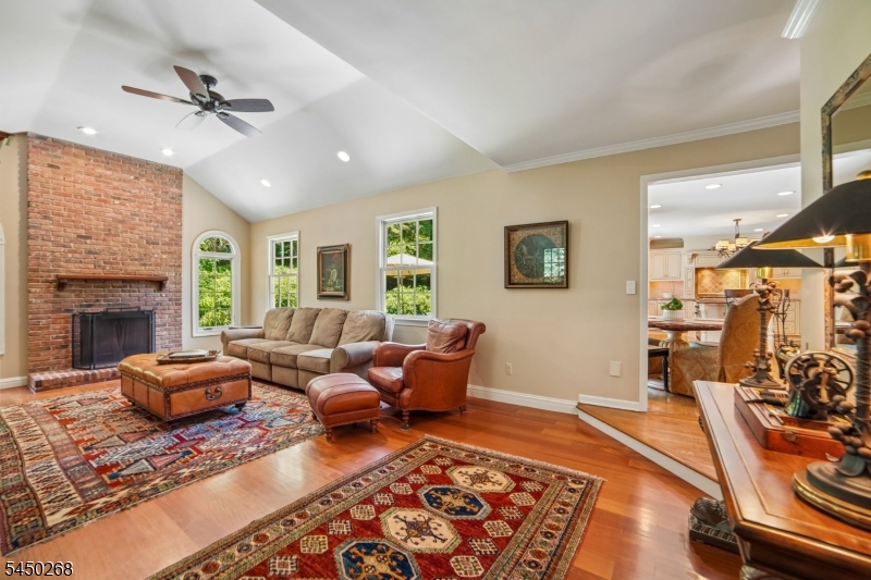 16 Pender Hill Rd