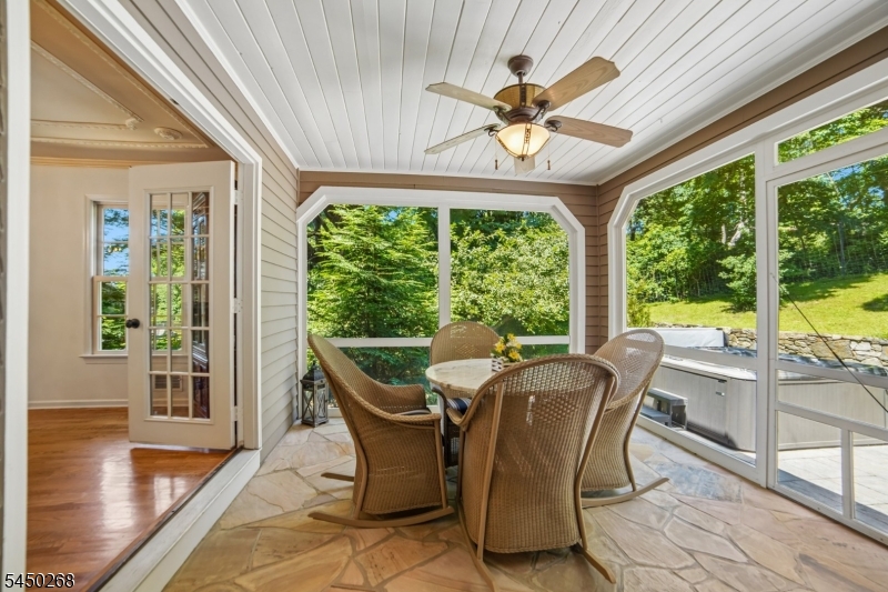 16 Pender Hill Rd