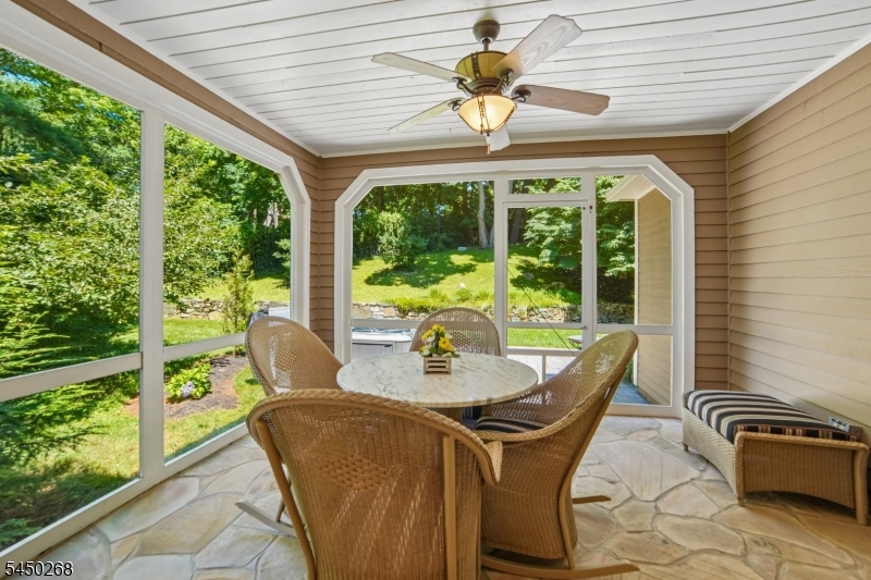 16 Pender Hill Rd