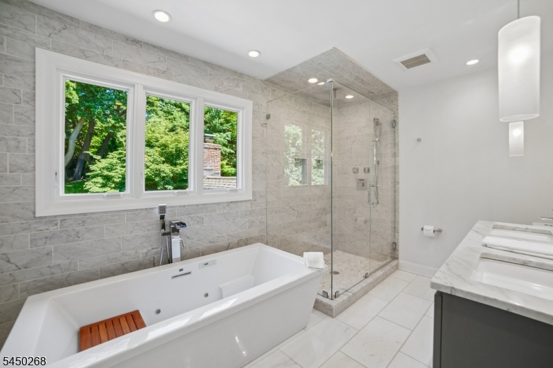 16 Pender Hill Rd