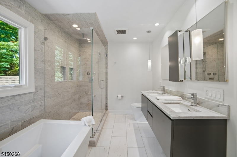 16 Pender Hill Rd