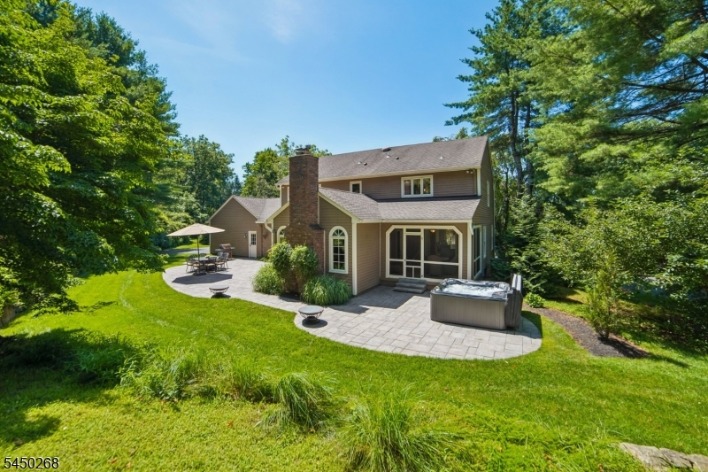 16 Pender Hill Rd