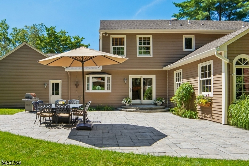 16 Pender Hill Rd