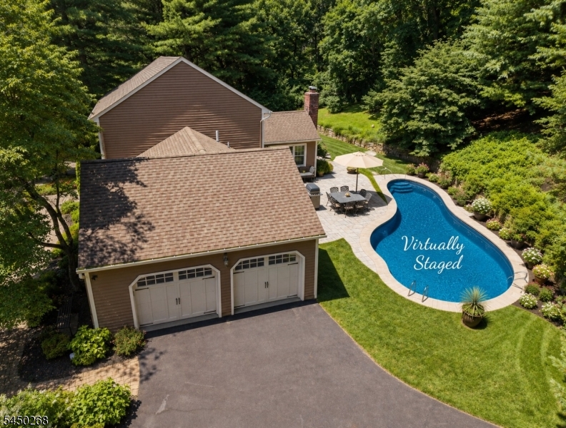 16 Pender Hill Rd