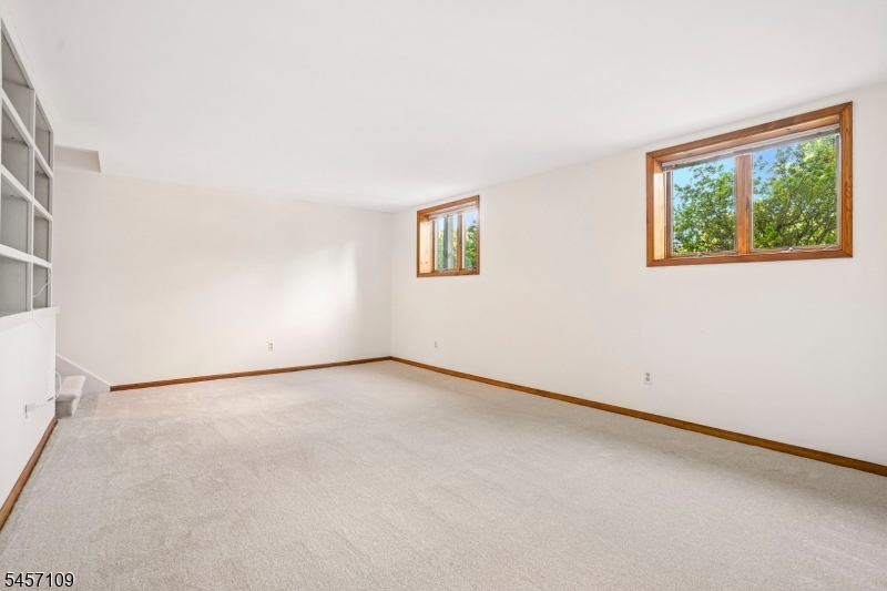 9 Ross Rd