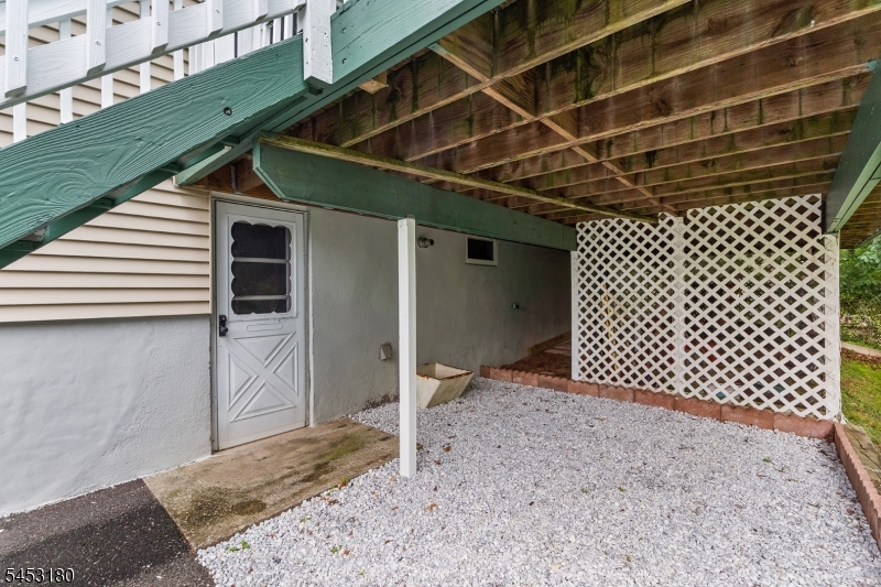 130 Vreeland Ave