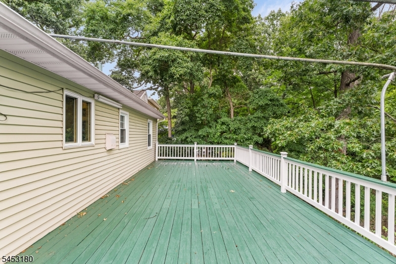 130 Vreeland Ave