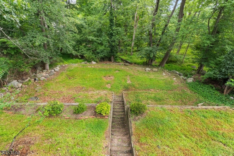 130 Vreeland Ave