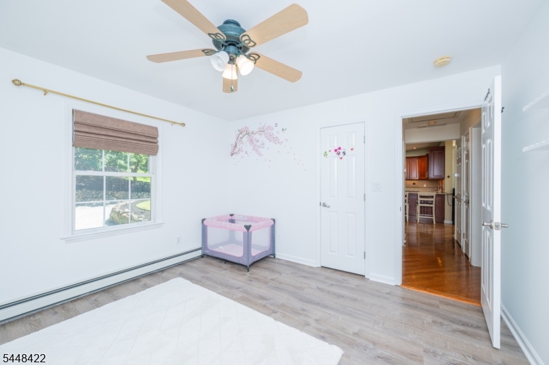 38 Oneida Ave