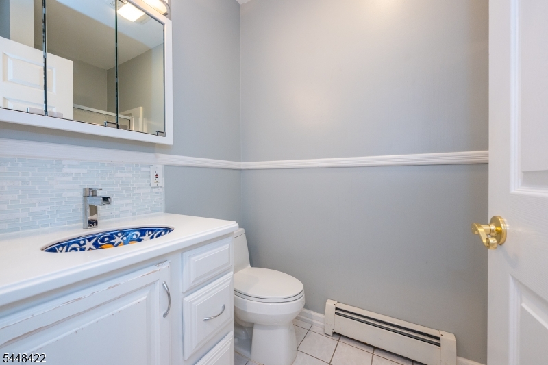 38 Oneida Ave