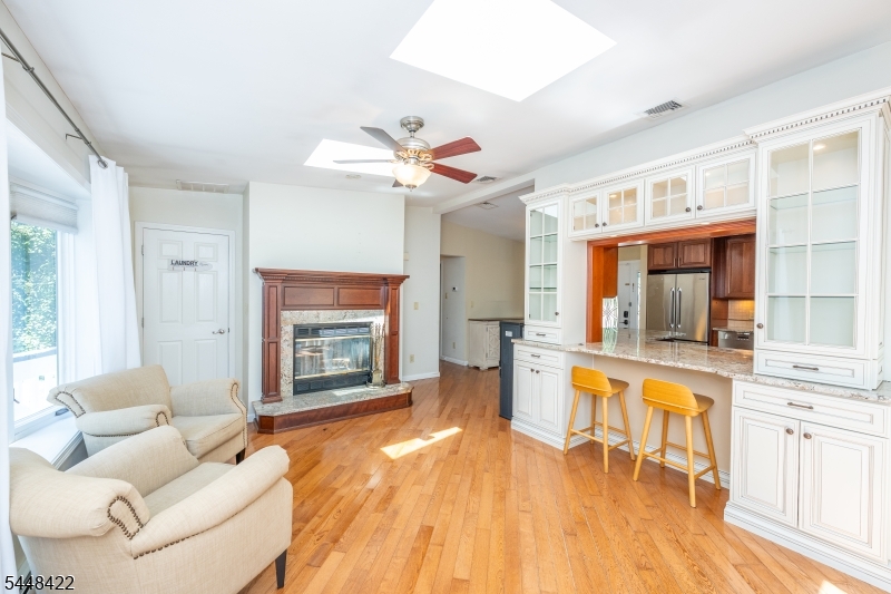 38 Oneida Ave