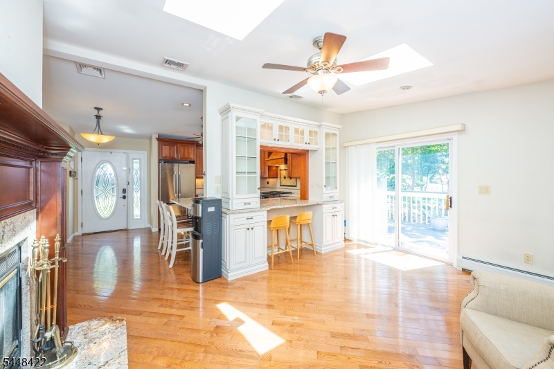 38 Oneida Ave