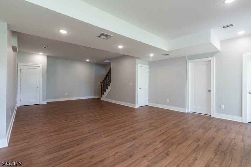 54 Navajo Ave
