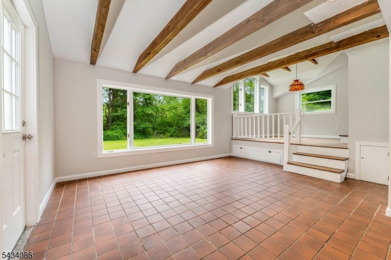 10 Lynnfield Ter