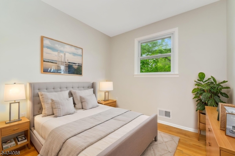 10 Lynnfield Ter