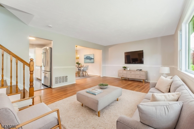 10 Lynnfield Ter