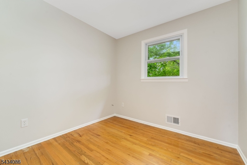 10 Lynnfield Ter