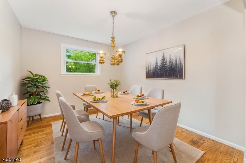 10 Lynnfield Ter