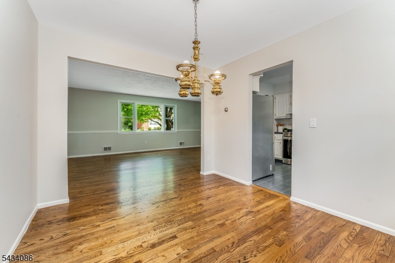 10 Lynnfield Ter