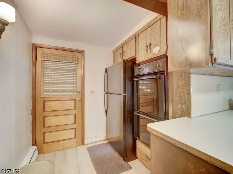 320 E 1St Ave