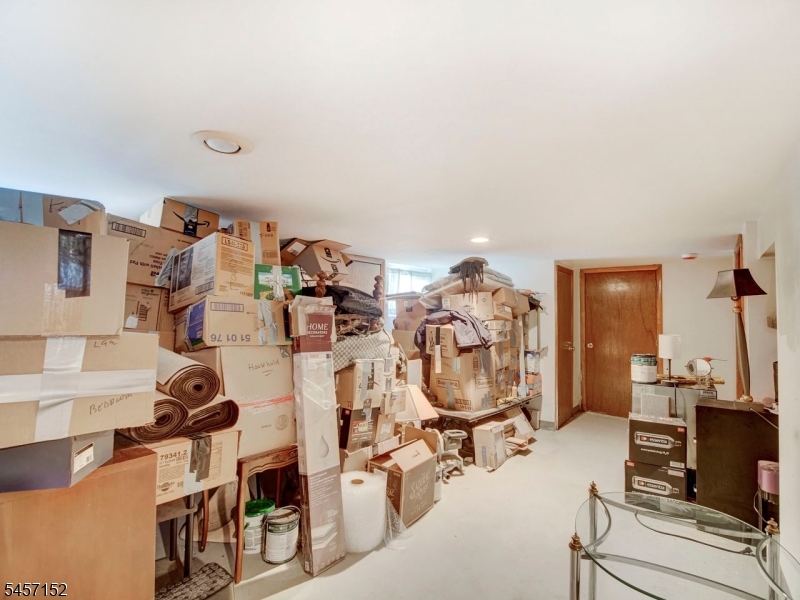320 E 1St Ave