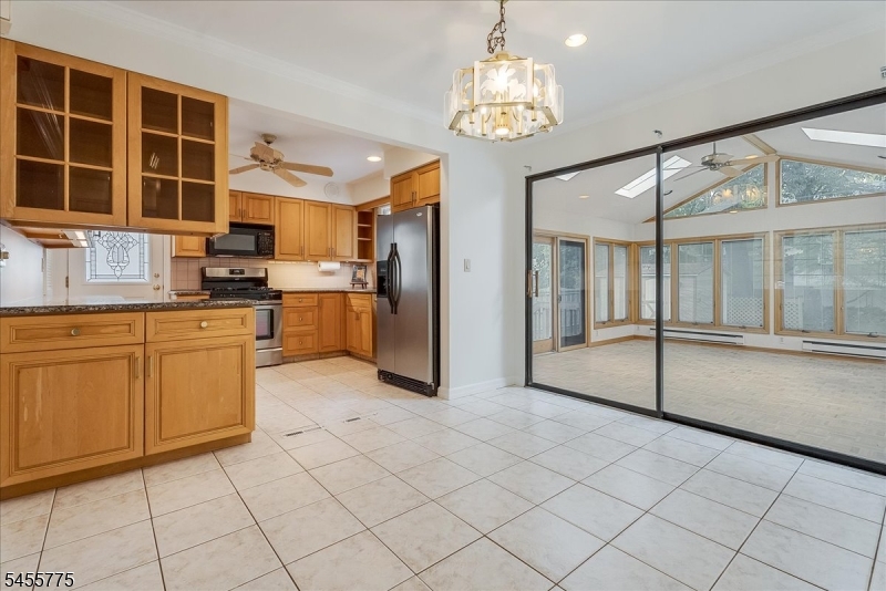 15 Oak Ln