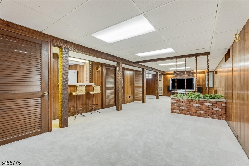 15 Oak Ln